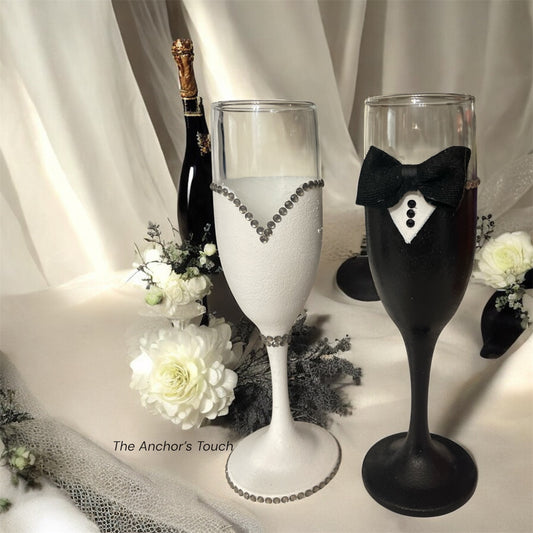 Rhinestone Bride and Groom Champagne Flute Set